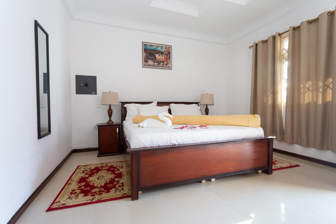 Royal Elmount Hotel Elmina Eksteriør bilde