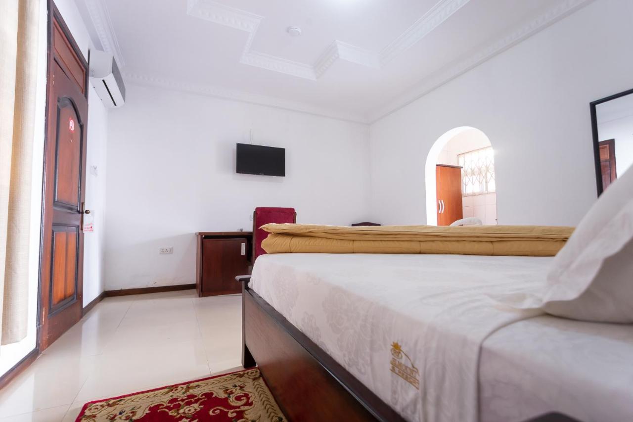 Royal Elmount Hotel Elmina Eksteriør bilde