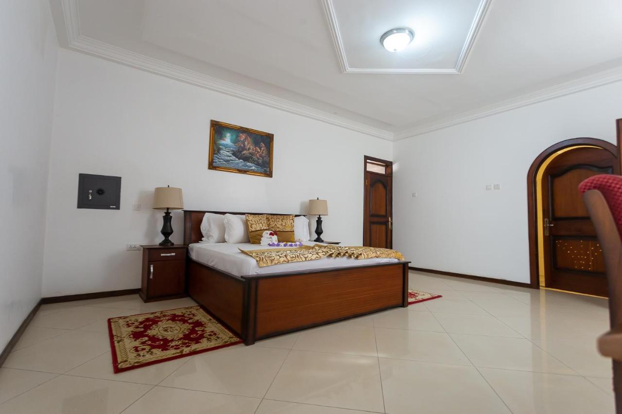 Royal Elmount Hotel Elmina Eksteriør bilde