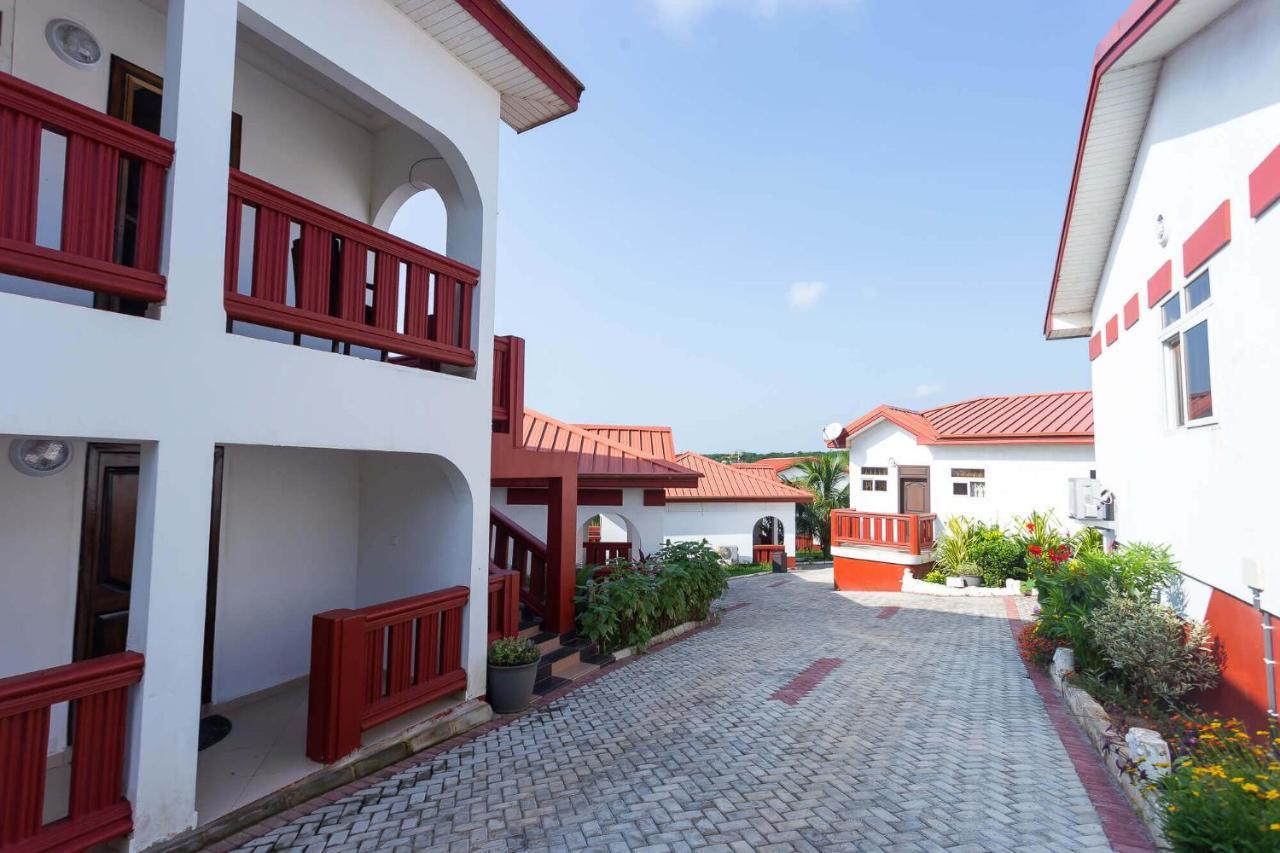 Royal Elmount Hotel Elmina Eksteriør bilde