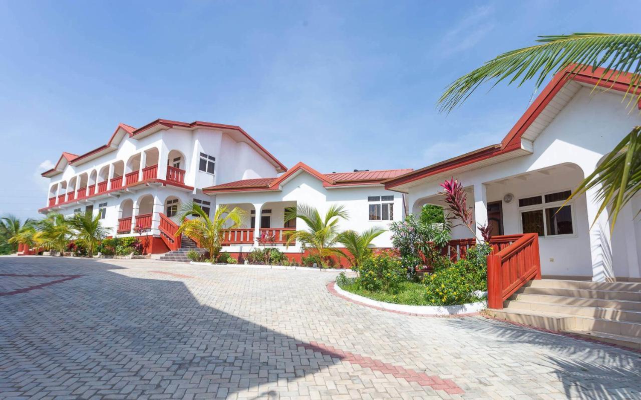 Royal Elmount Hotel Elmina Eksteriør bilde